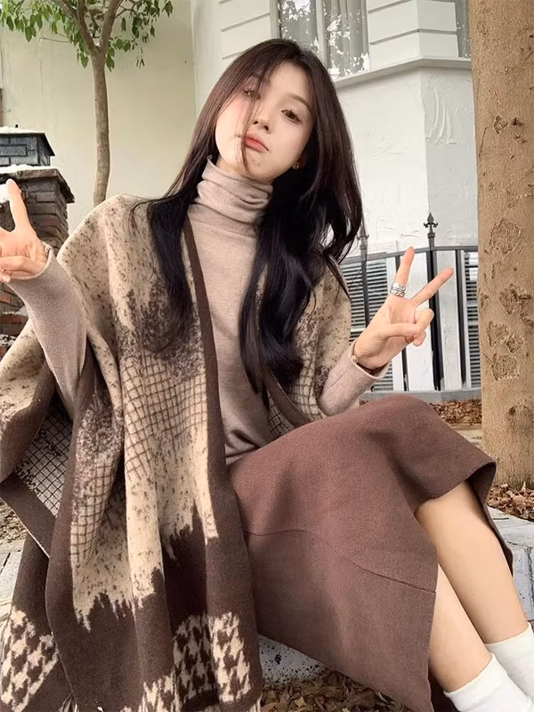 Ladies Brown Patterned Tassel Poncho