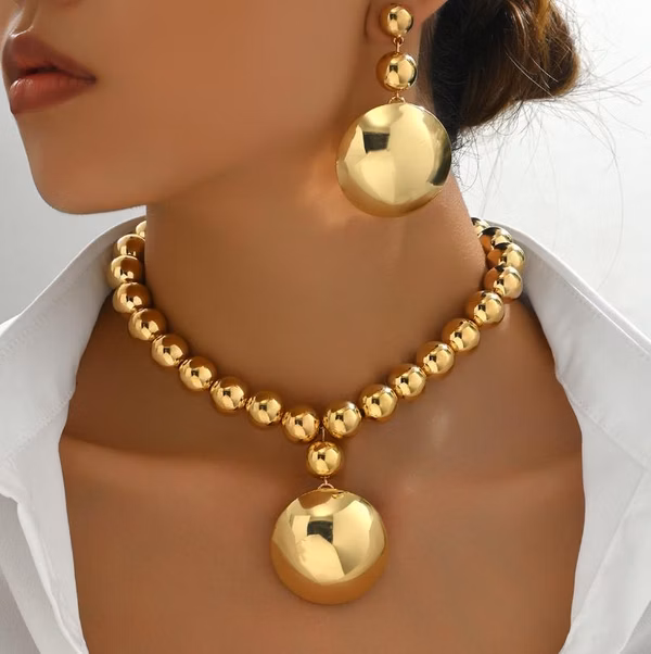 Women's Jewelry Set Personalized Metal Bead Necklaces and Earrings, Niche Luxury Jewelry
