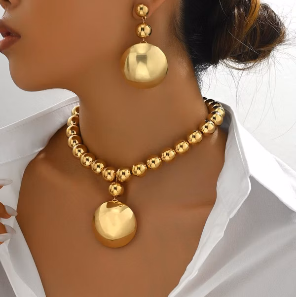 Women's Jewelry Set Personalized Metal Bead Necklaces and Earrings, Niche Luxury Jewelry