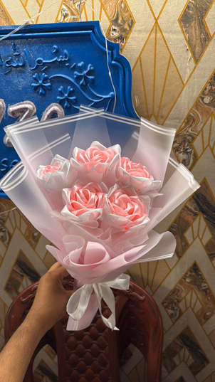 PINK BOQUET alternate view