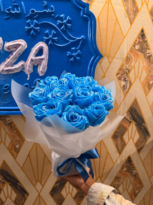 BLUE BOQUET alternate view