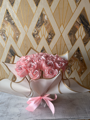 PINK BOQUET alternate view