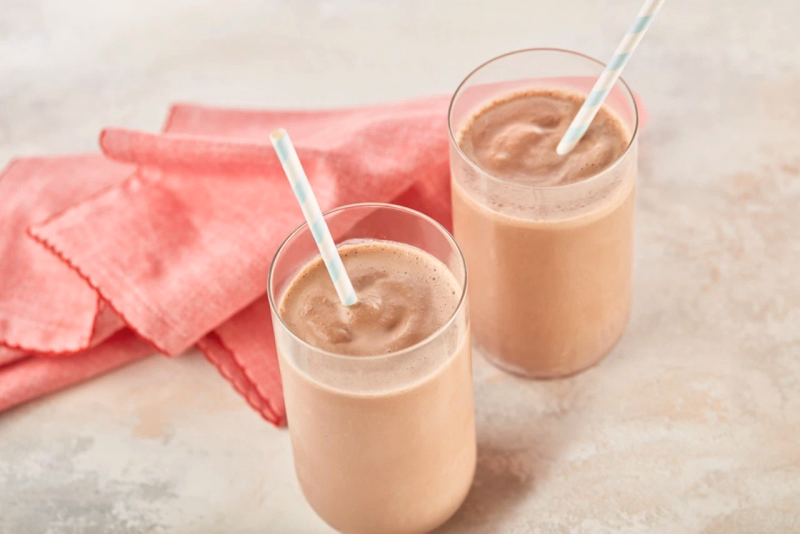 34_Hersheys_Cocoa-Chocolate-Shake_11-18.jpeg